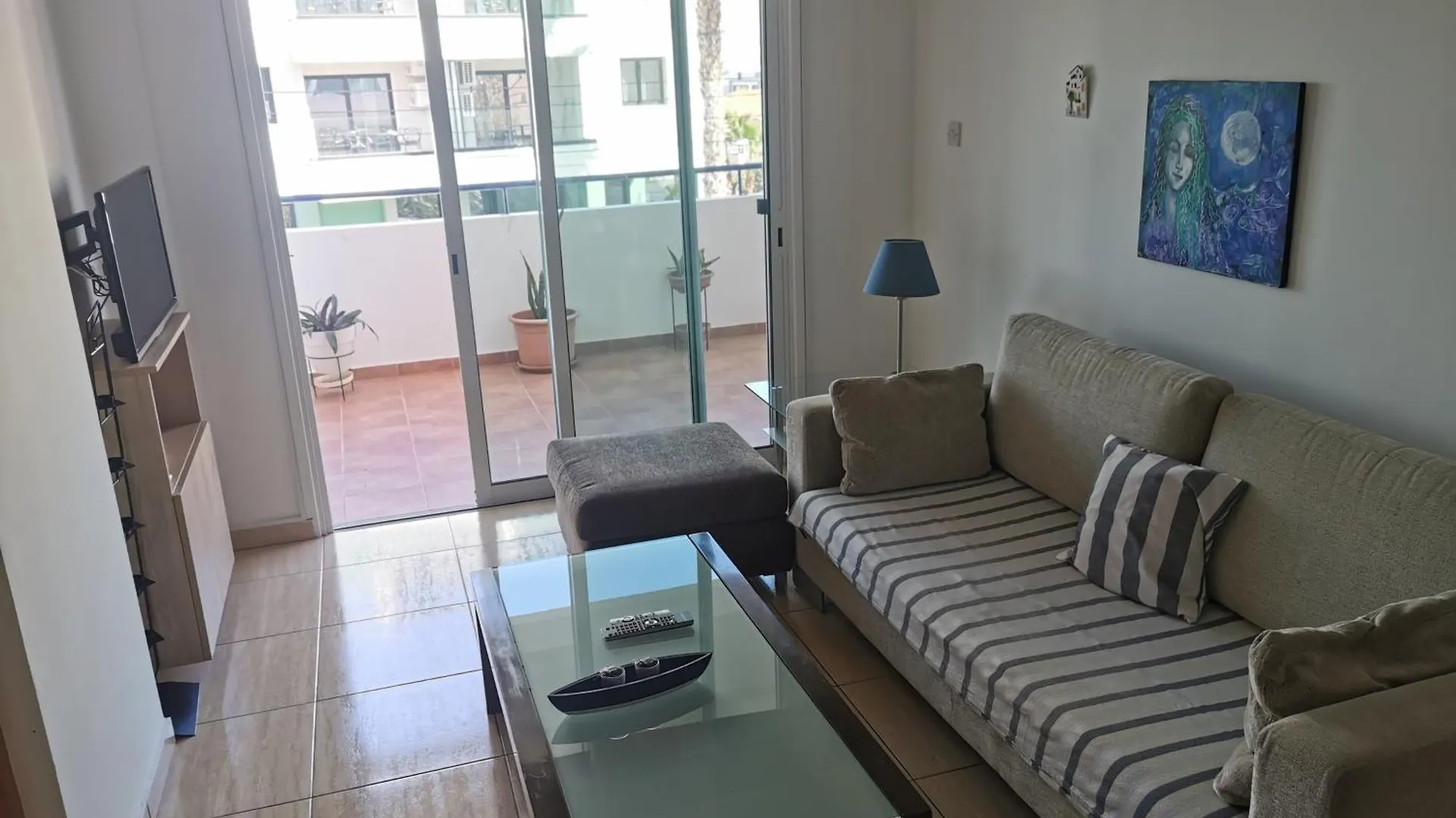 Apartment Carisa Downtown With Rooftop Pool Larnaca