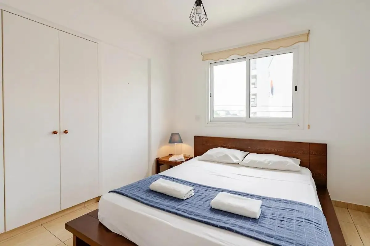 Apartment Carisa Downtown With Rooftop Pool Larnaca